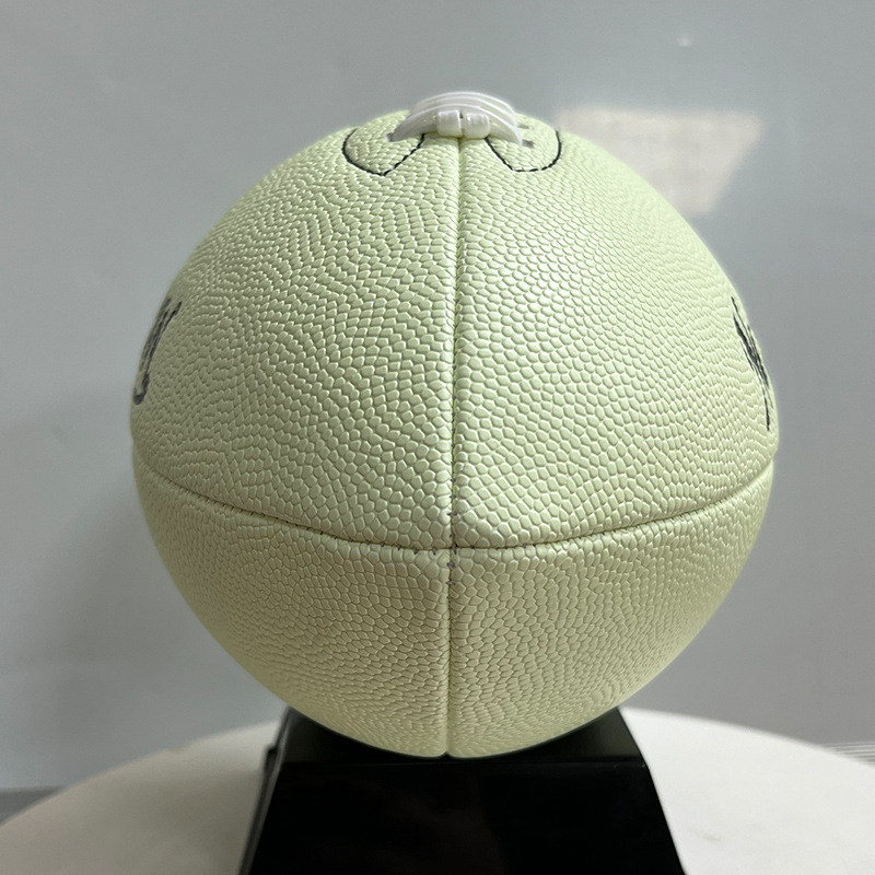 PU Night Light Rugby American  - Rugby Training Ball 评论和价格